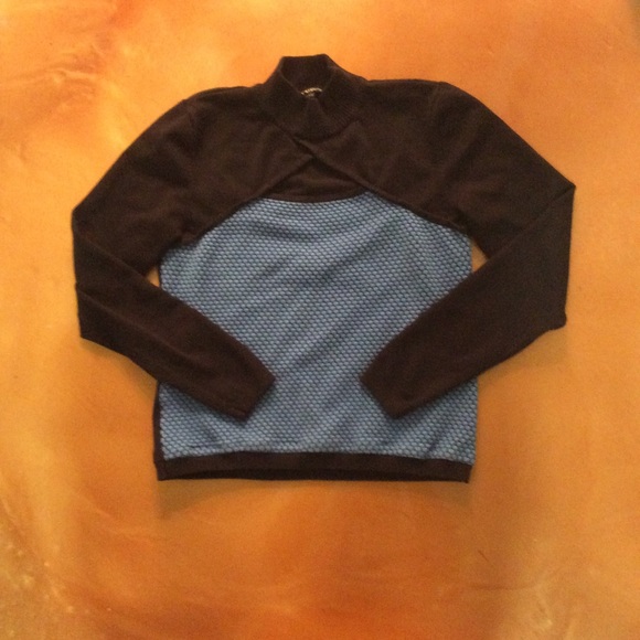 💜3/$15 5/$25💜 Sexy cut out sweater - Picture 2 of 3